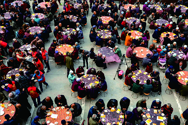 《千叟席》 山万周  摄.jpg