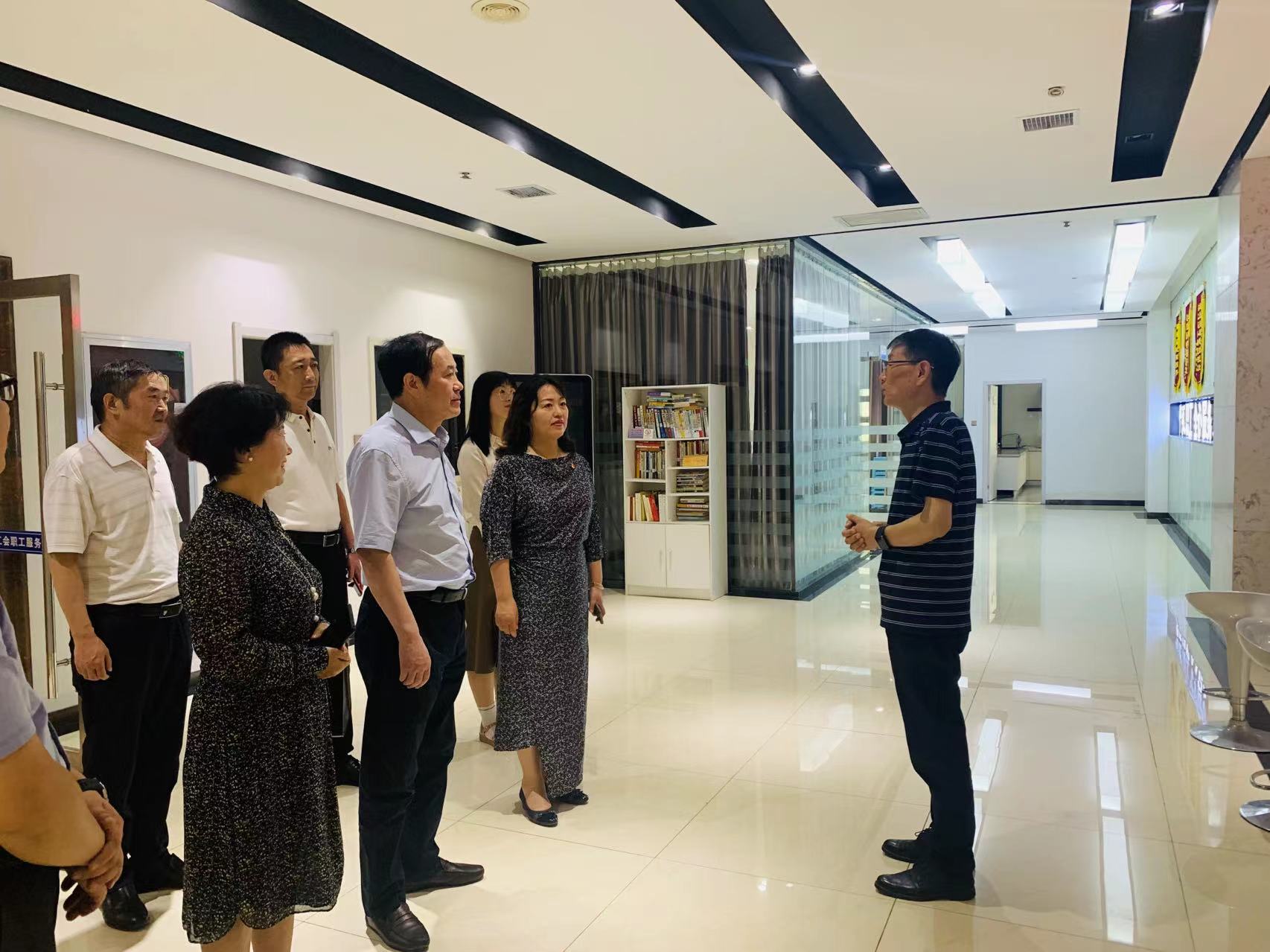 微信图片参观大厅.jpg 微信图片参观大厅.jpg